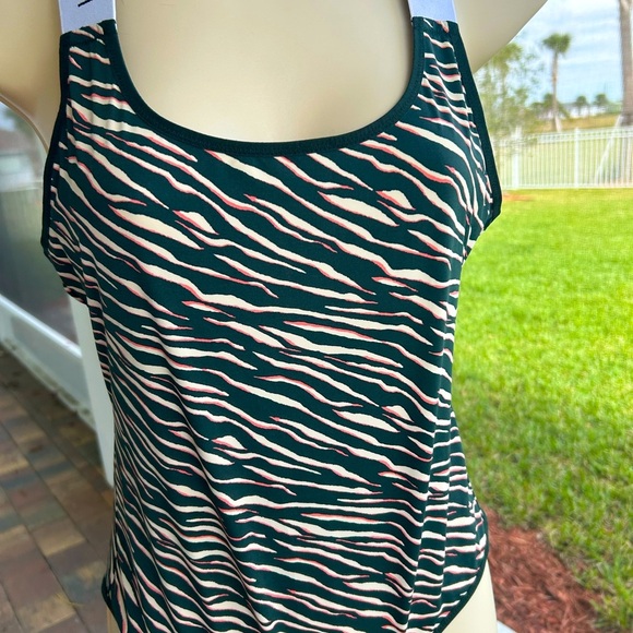NWT Victoria's Secret Curve Hugging Zebra Body Suit with Logo Straps SZ M NWT - Picture 1 of 16